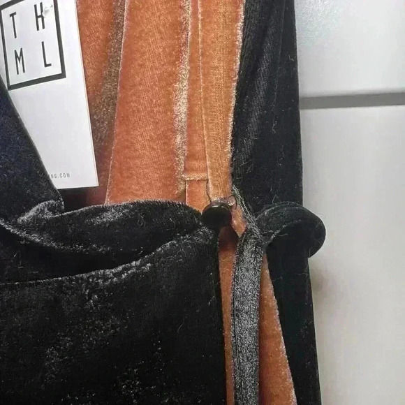 THML Black and Brown Spaghetti Strap Stretch Velvet Wrap Dress Size S NWT - Picture 3 of 8